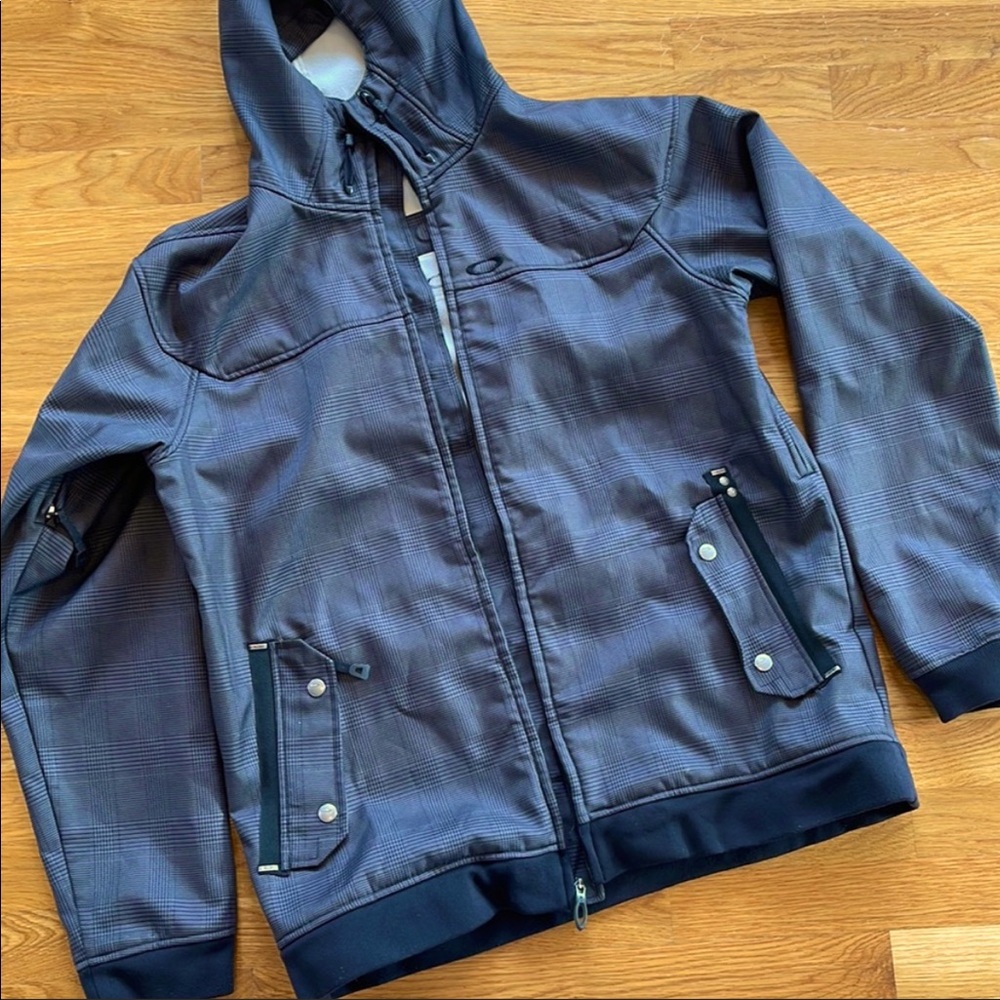 Oakley Hooded Snowboarding Jacket. Great shape.